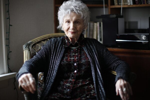 Educators wonder how to teach the writings of Alice Munro in wake of daughter’s revelations