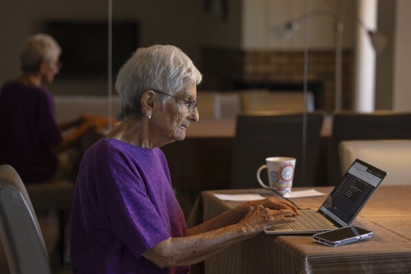 Classes across the country help seniors interact with a world altered by AI